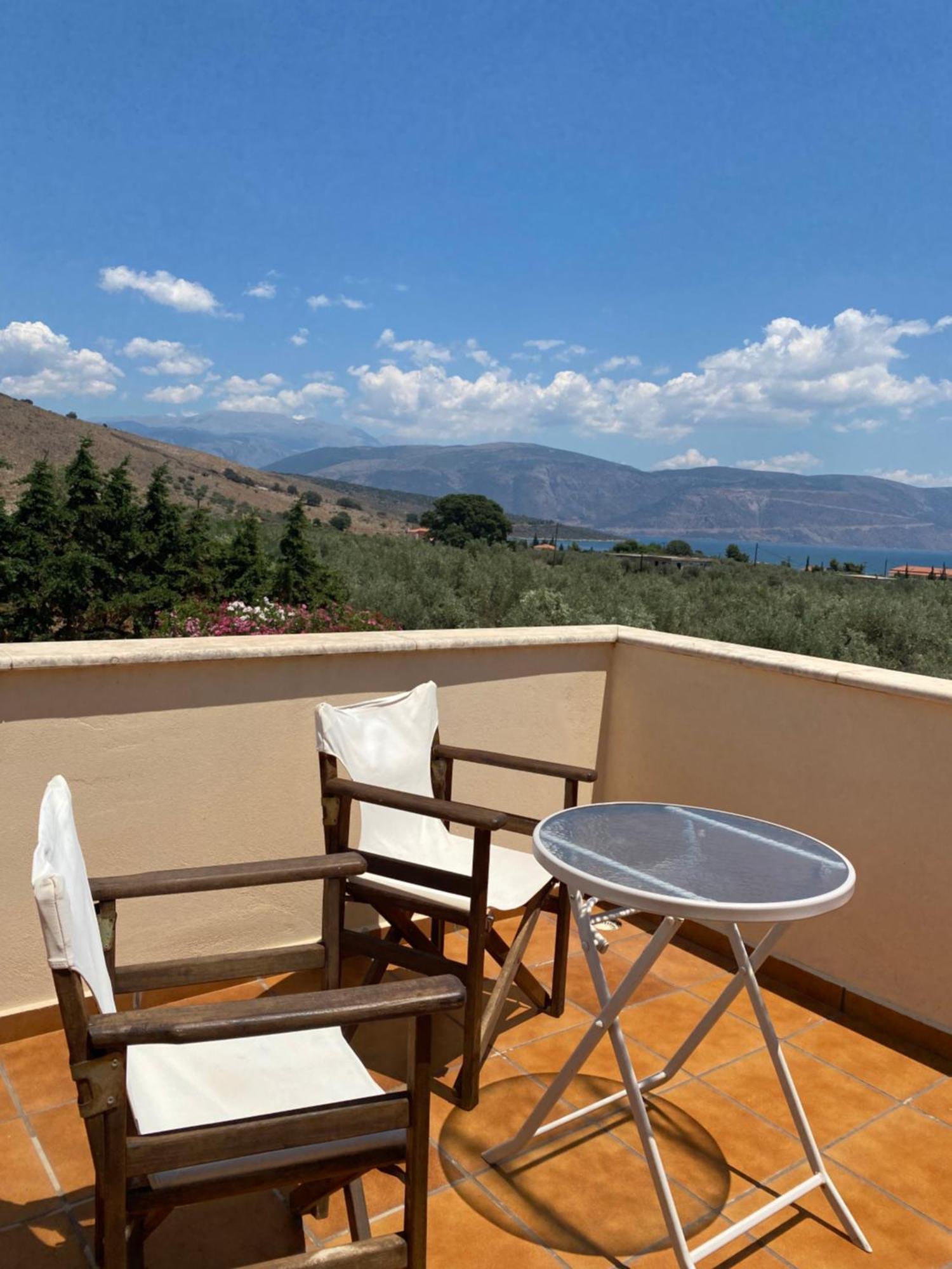 Georges Villa Galaxidi, Family, Pool And Garden Esterno foto