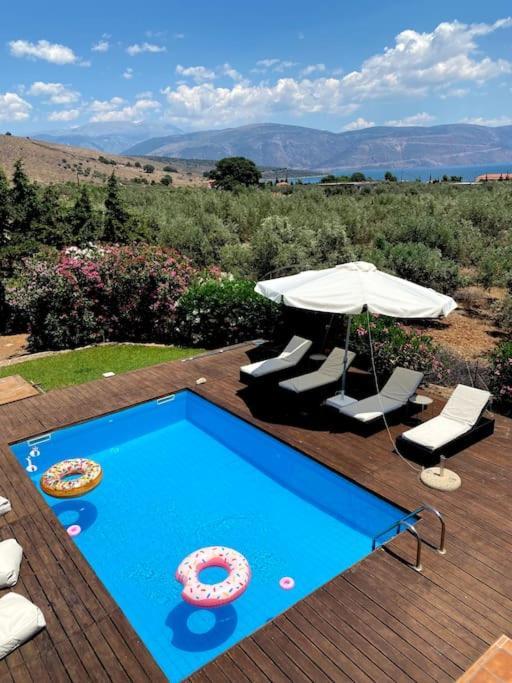 Georges Villa Galaxidi, Family, Pool And Garden Esterno foto
