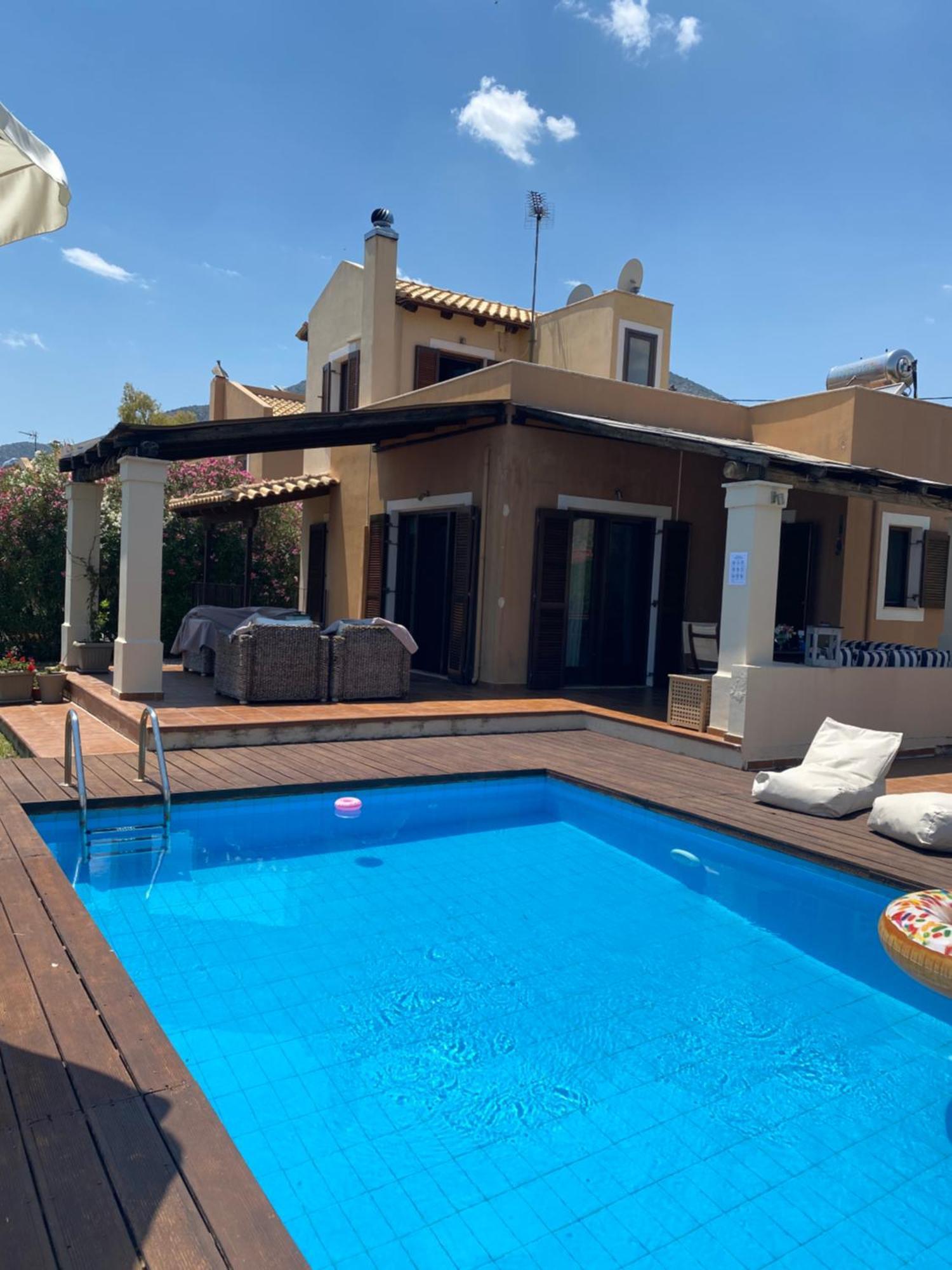 Georges Villa Galaxidi, Family, Pool And Garden Esterno foto